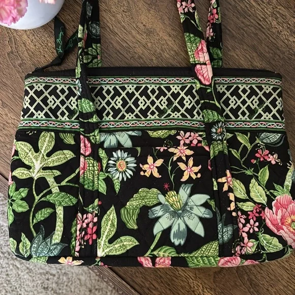 Vera Bradley Purse Black Quilt Fabric Floral Print Shoulder Bag Green Pink Blue - Picture 8 of 14
